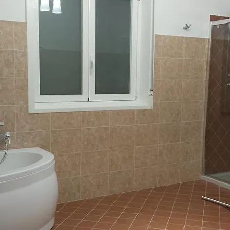 Peri Peri - Siracusa Guest house Solarino